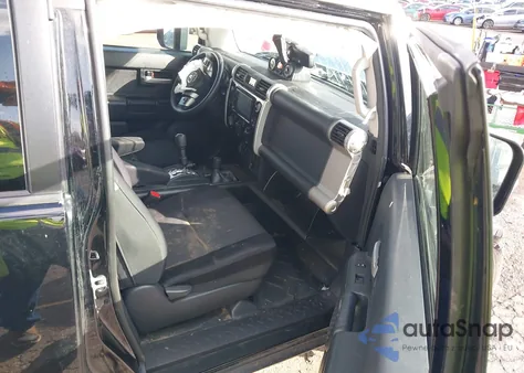 2012 Toyota Fj Cruiser z USA, uszkodzony, nr VIN JTEBU4BF5CK146372